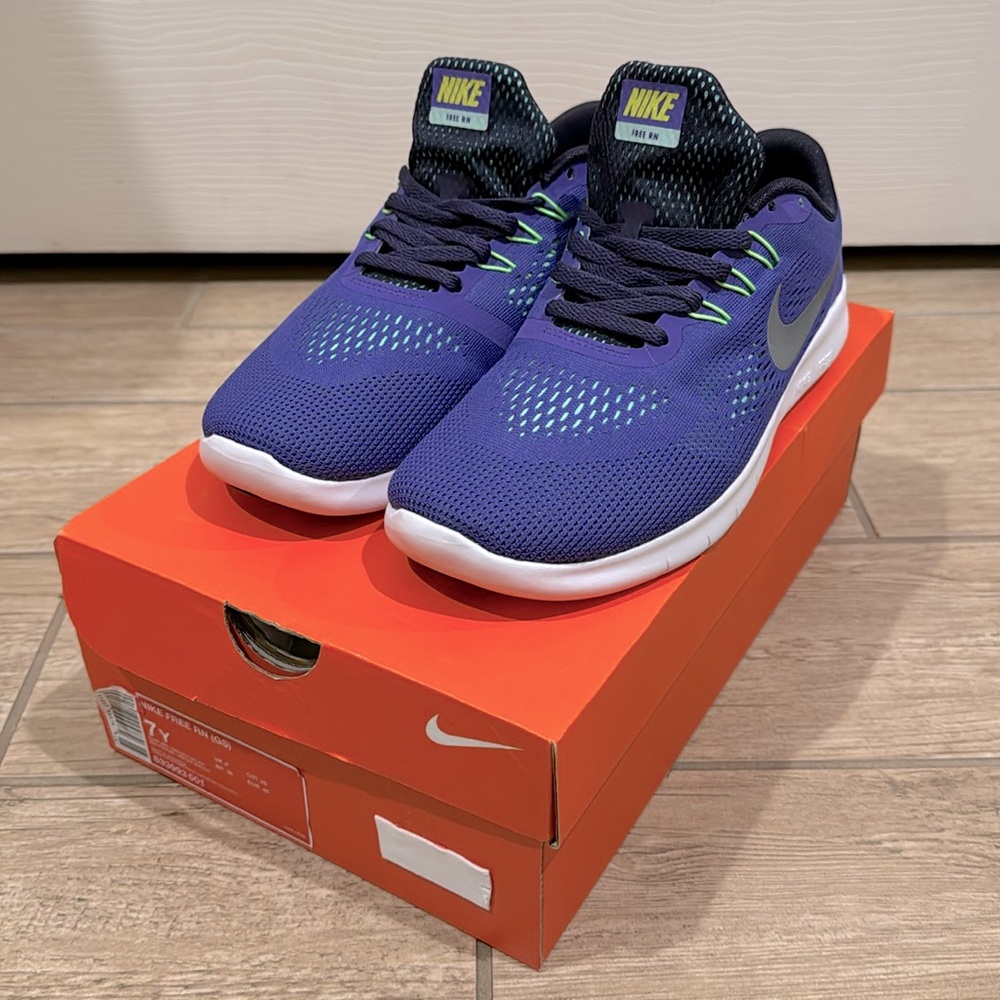 Nike Kids Free Runner Shoes (Size: 7)